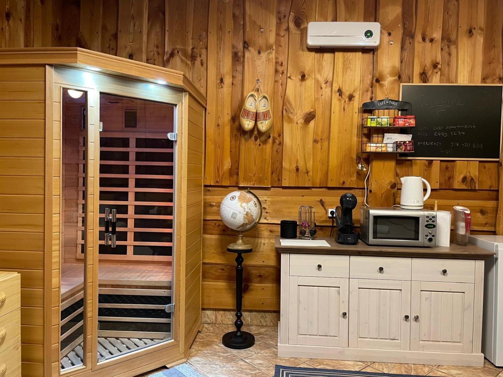 Cosy Apartment In Family Compound Turany ภายนอก รูปภาพ